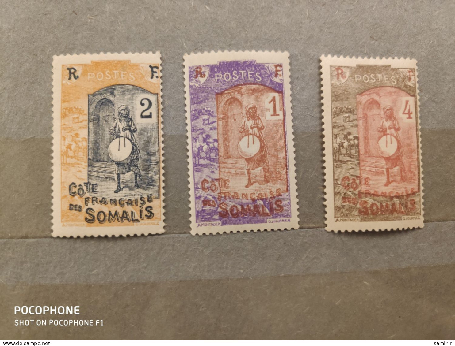 Somalia  France	Persons (F82) - Somalie (1960-...)