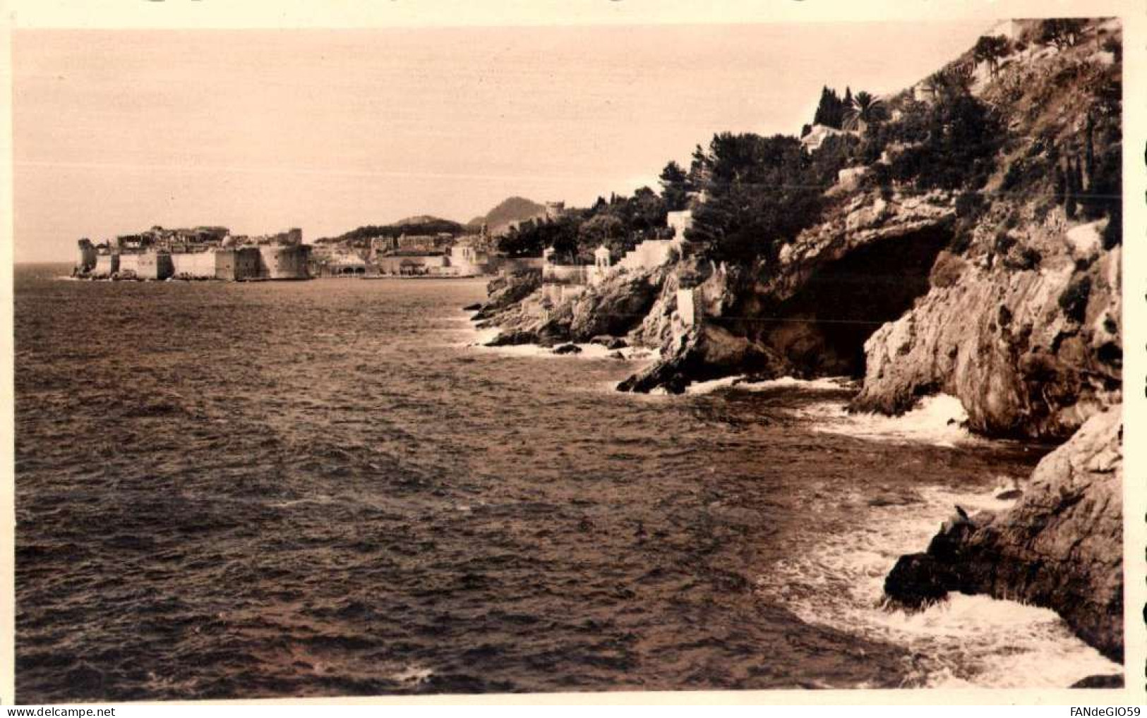 CROATIE.DUBROVNIK.RAGUSA ///     CARTE POSTALE  NON ECRITE  /  ///  45  ////  VOIR CONDITION - Kroatië