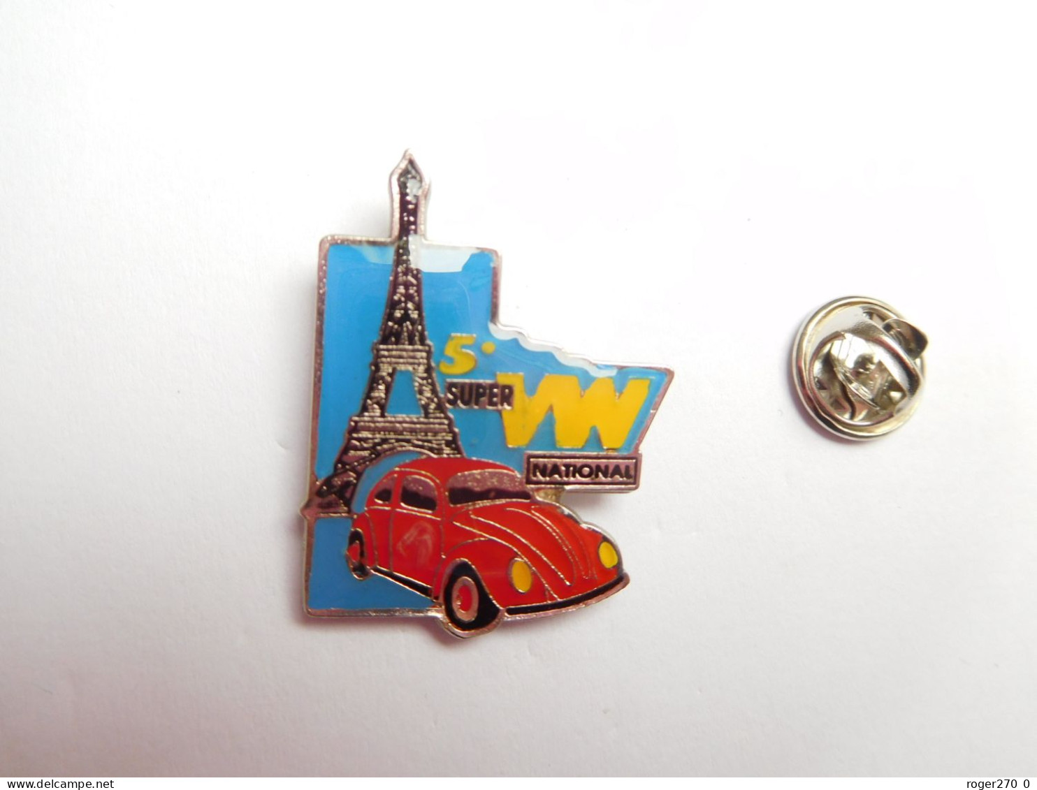 Beau Pin's , Auto Volkswagen , 5e Super National VW Coccinelle , Paris Tour Eiffel - Volkswagen