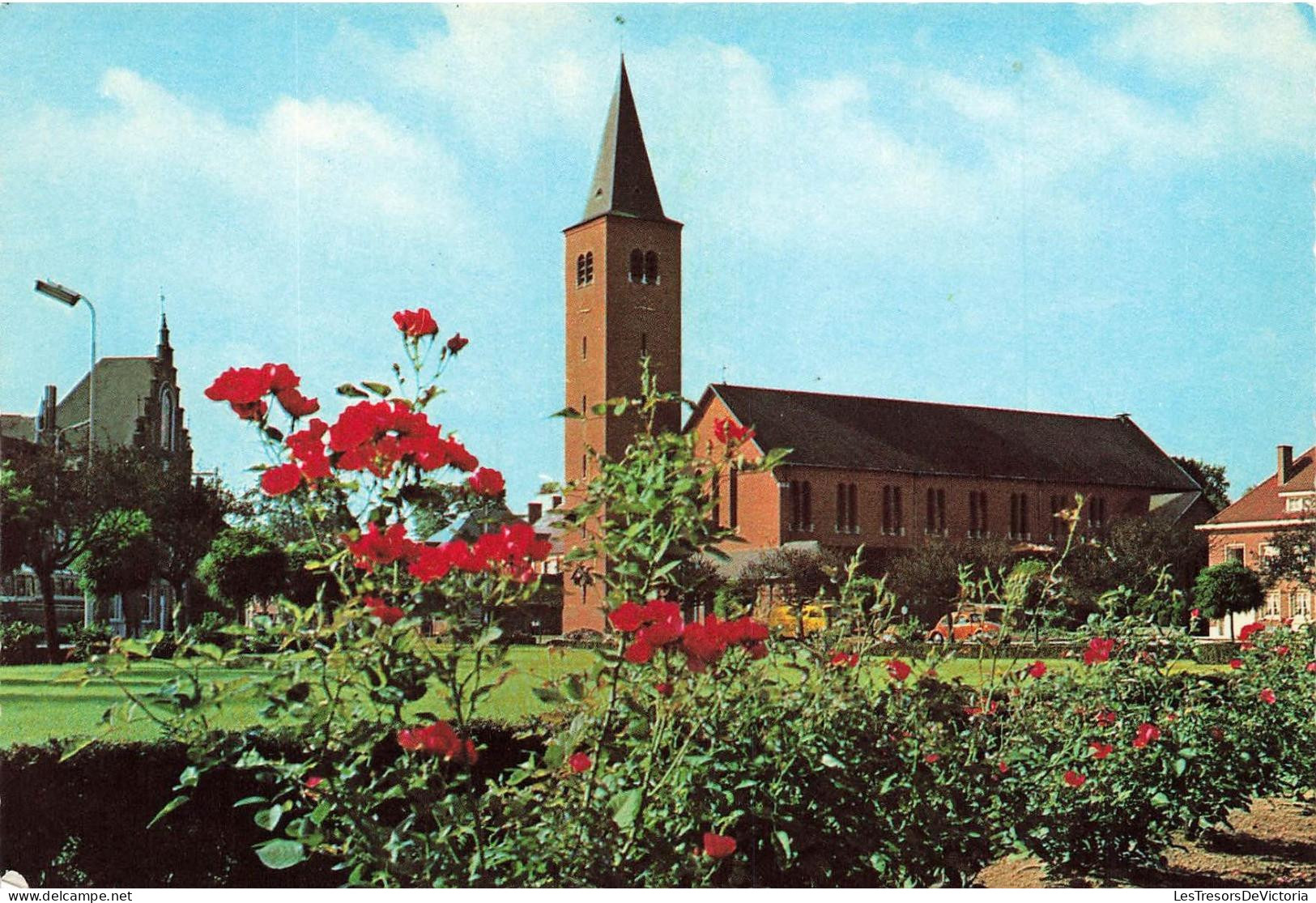 BELGIQUE - Grobbendonk - Sint-Lambertuskerk - Colorisé  - Carte Postale - Grobbendonk