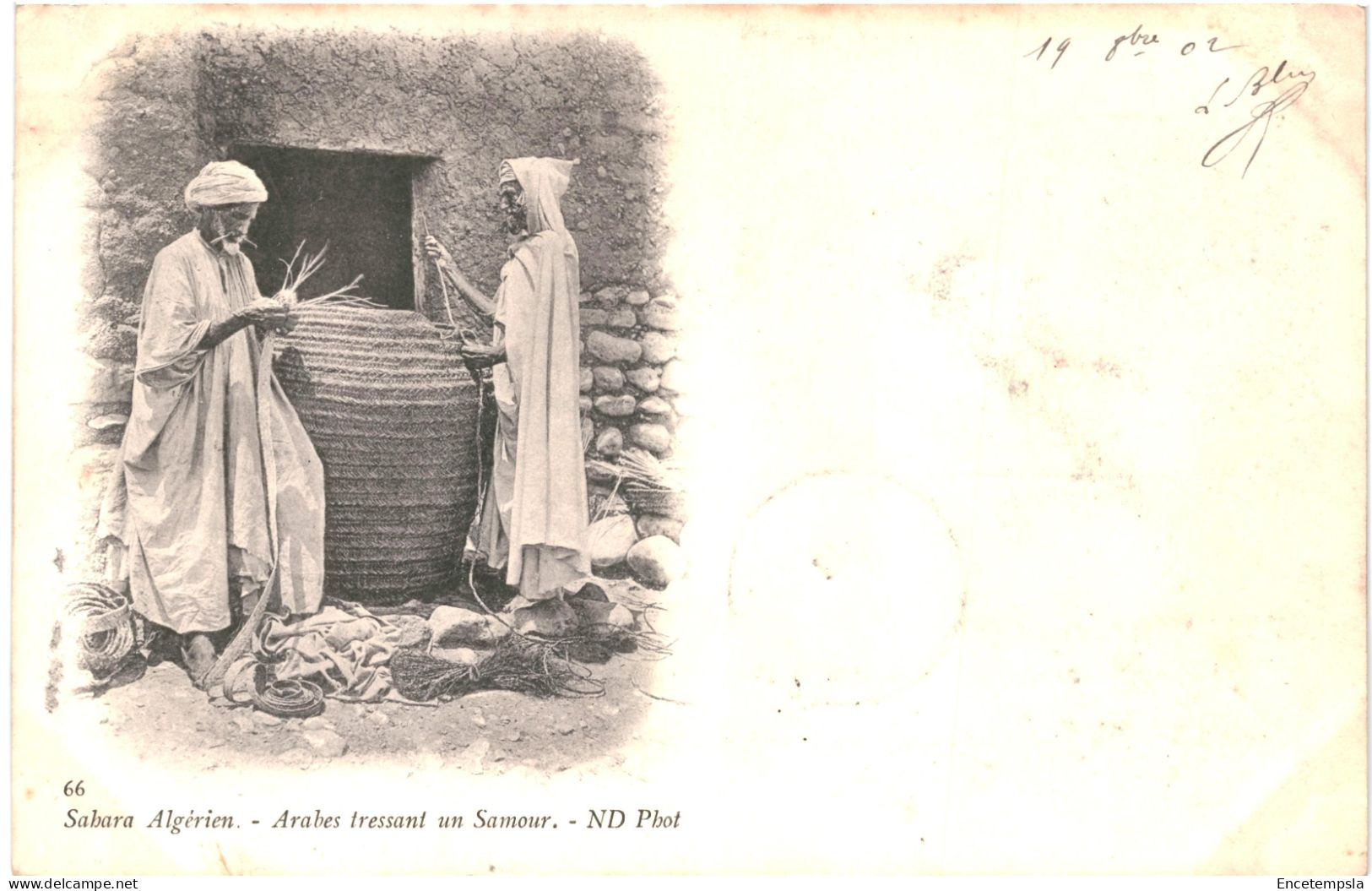 CPA Carte Postale Algérie Sahara  Arabes Tressant Un Samour 1902VM78685 - Beroepen