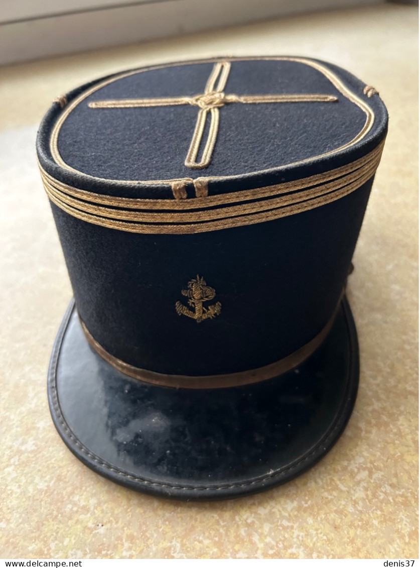 Képi Capitaine Infanterie Coloniale - Indochine.. - Cascos