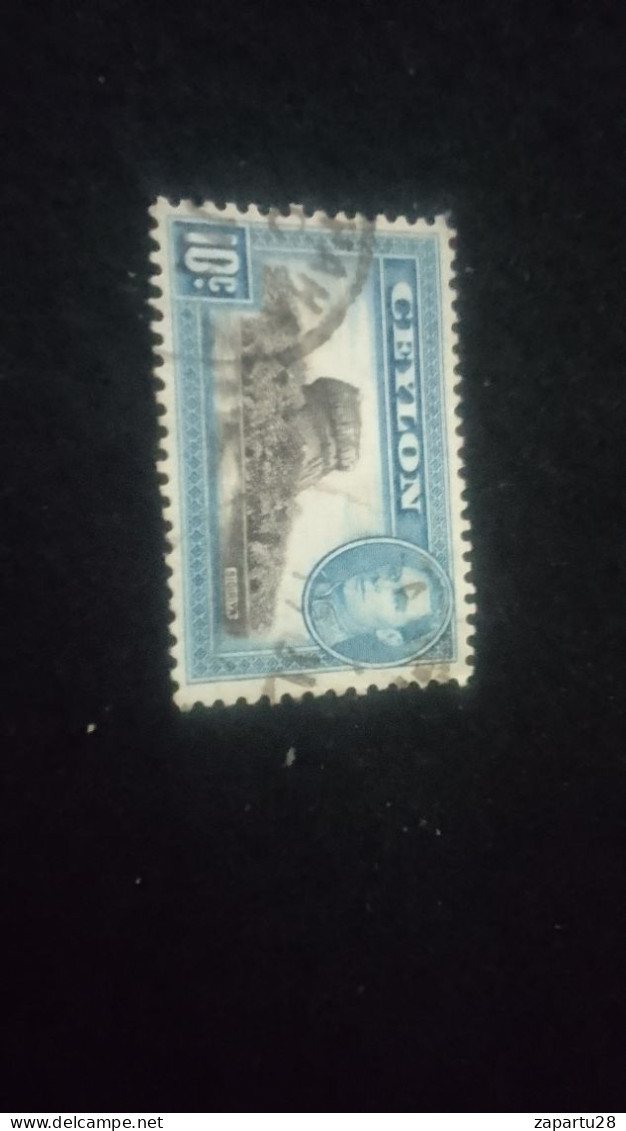 CEYLON- 1938 -49       10   C    GEORGE    VI..      DAMGALI - Sri Lanka (Ceylon) (1948-...)