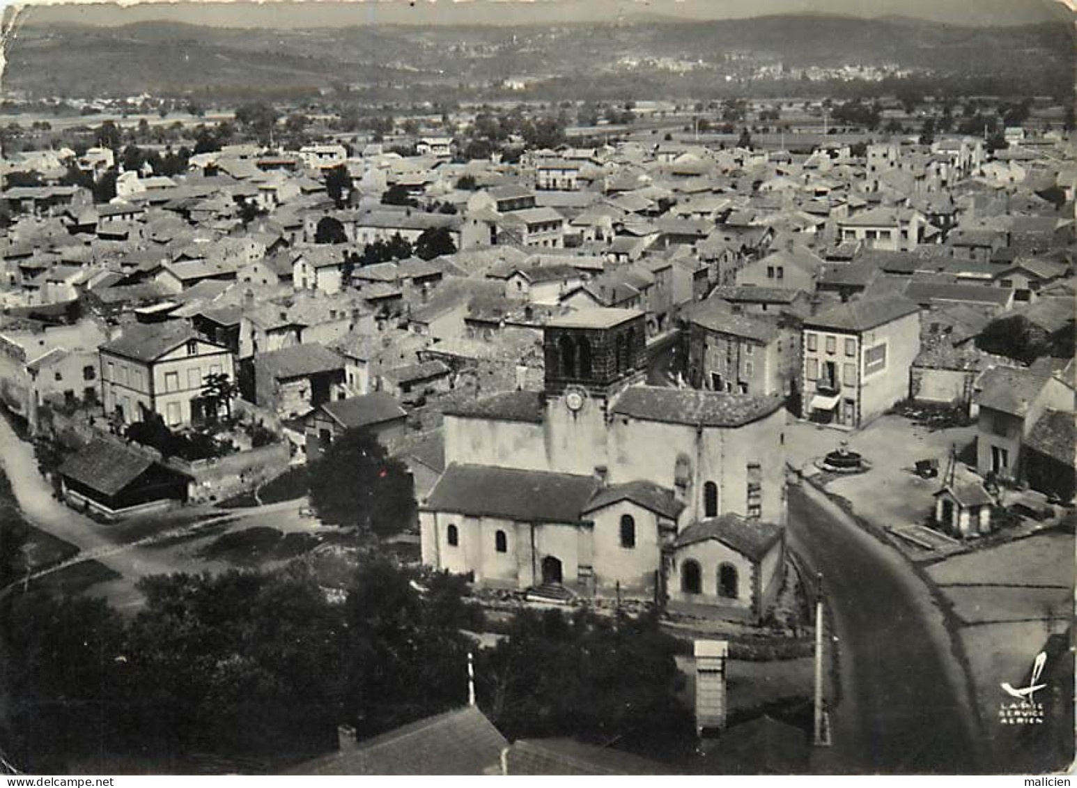 Gd Format -ref-AD318- Puy De Dôme - St Bonnet - Saint Bonnet - Eglise Et Bourg - Vue Aerienne - Edit Lapie N° 1 - - Combronde