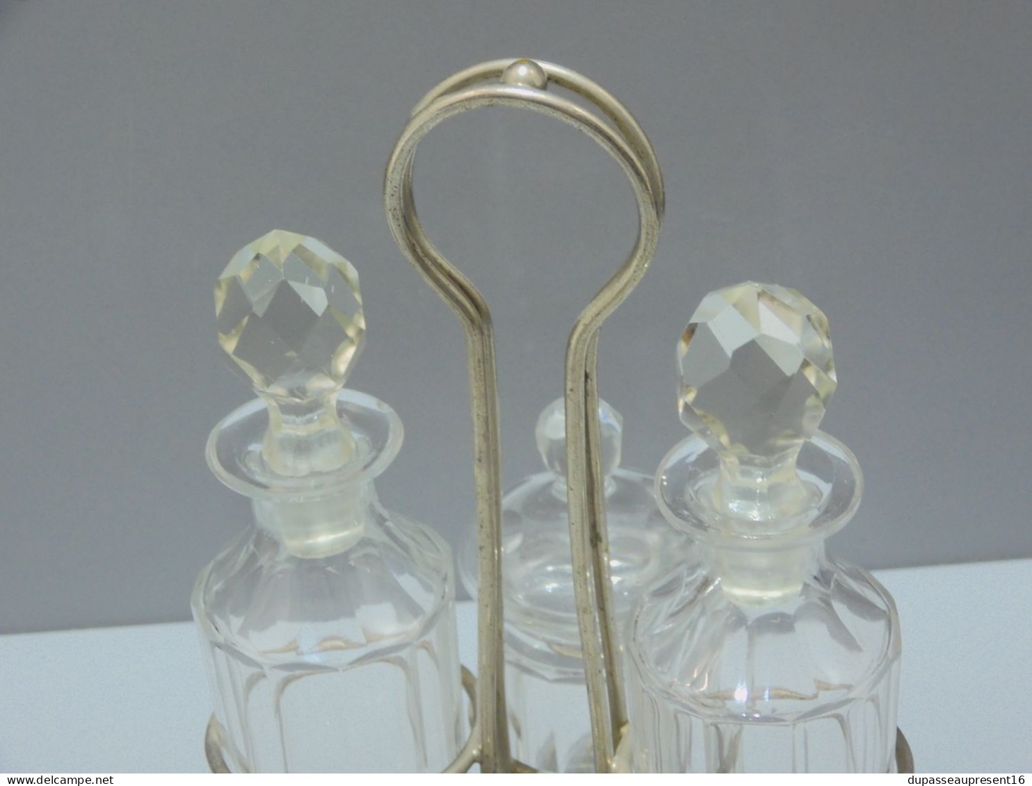 -ANCIEN SERVICE HUILIER VINAIGRIER SEL POIVRE CRISTAL Monture Métal Argenté   E - Glass & Crystal