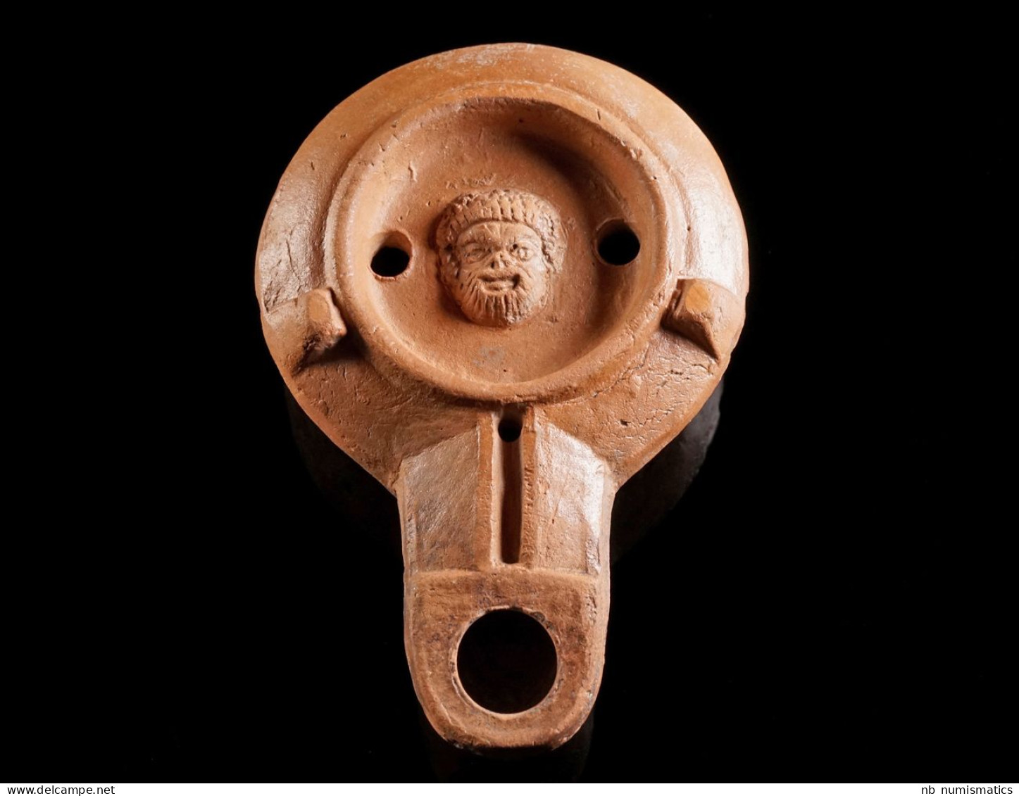 A Roman Terracotta Factory Oil Lamp With Selenus - Archéologie