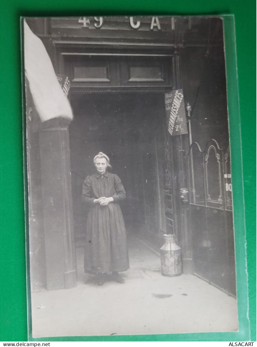 Carte Photo , D'un Café Au Numero 49 , Madame Martin - Cafés