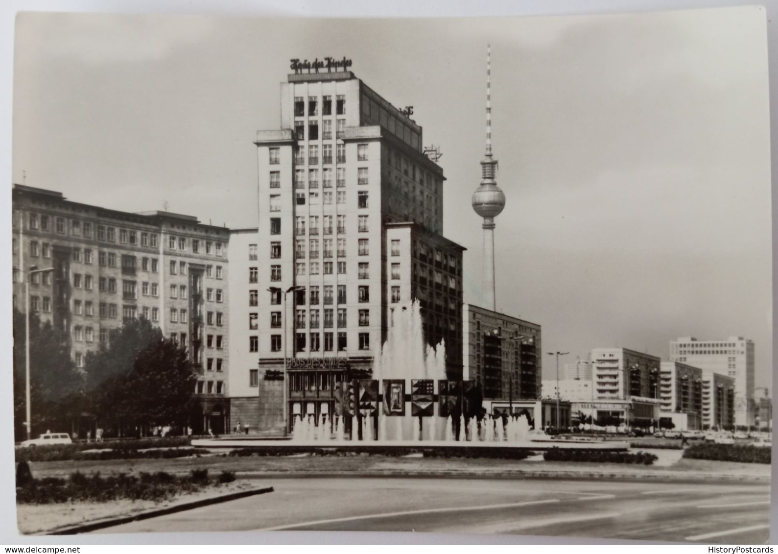 Berlin, DDR, Strausberger Platz Mit Blick Zum Fernseh-und UKW-Turm, 1969 - Other & Unclassified