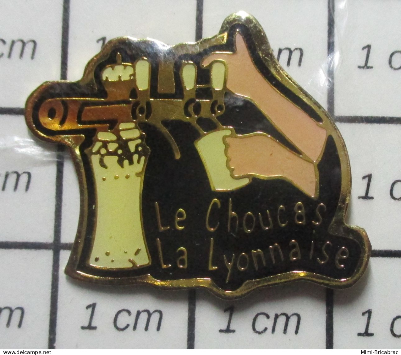 511D Pin's Pins / Beau Et Rare / BIERES / LE CHOUCAS LA LYONNAISE TIREUSE A BIERE - Beer