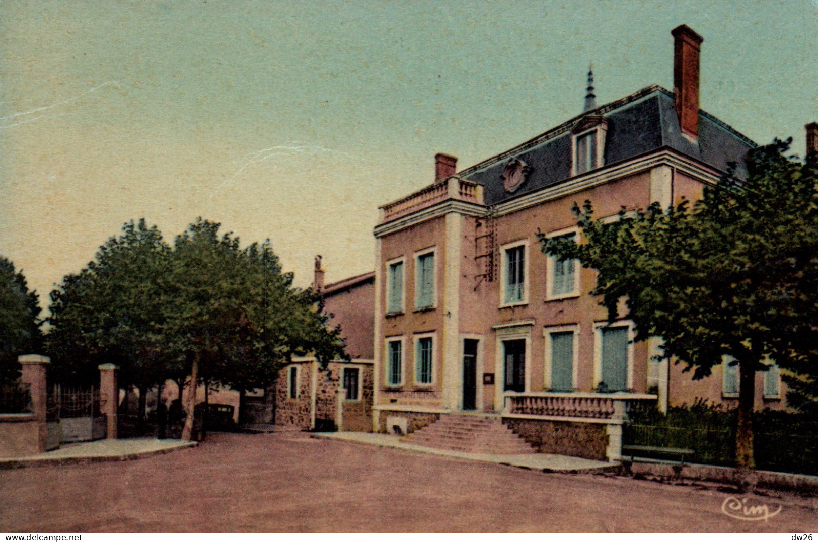 Vernoux-en-Vivarais (Ardèche) La Mairie, La Poste, L'Entrée Du Monument - Ed. Combier - Carte CIM Colorisée Non Circulée - Vernoux