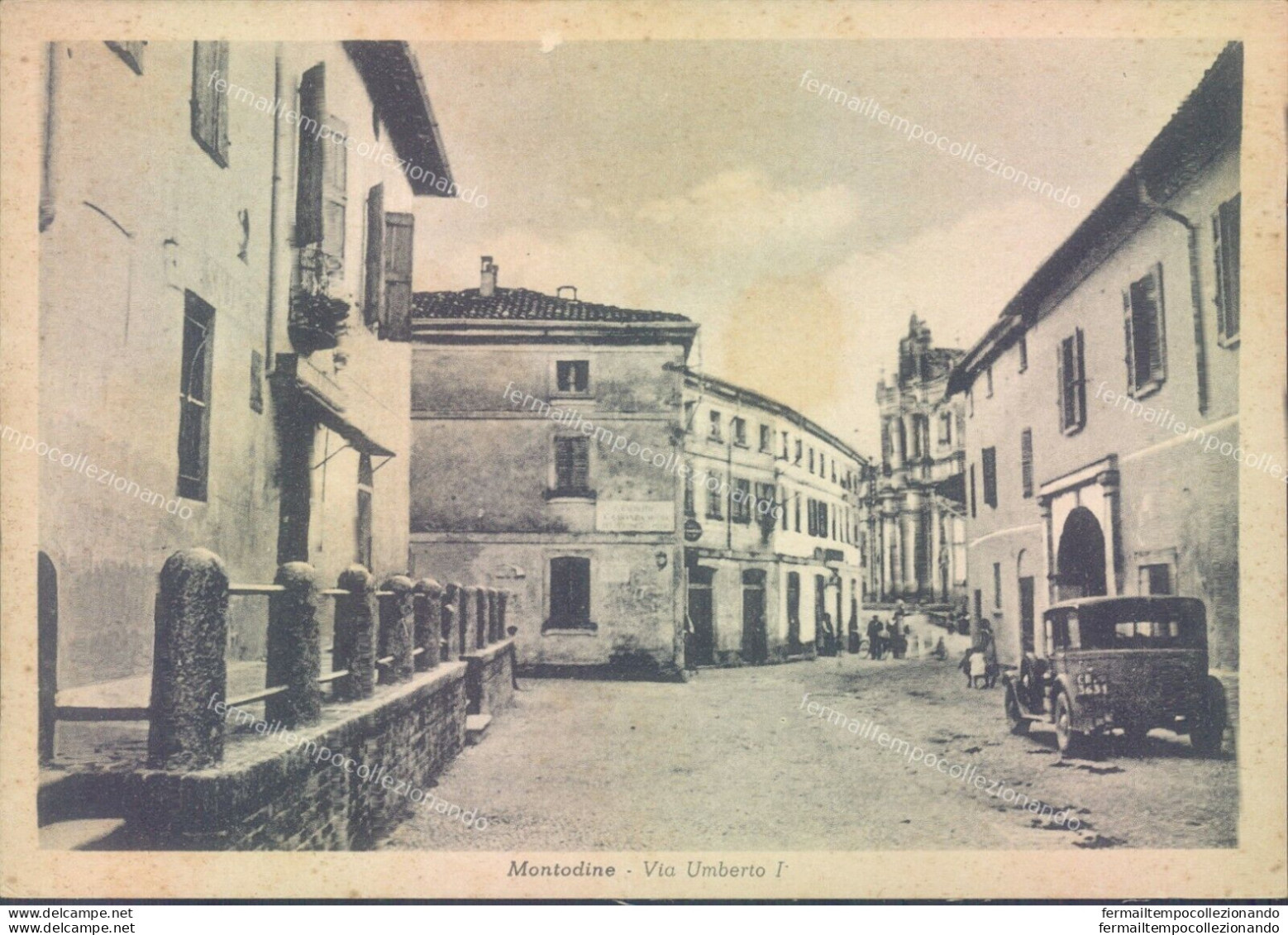 E642 Cartolina Montodine Via Umberto I Animata Auto  Provincia Di Cremona - Cremona