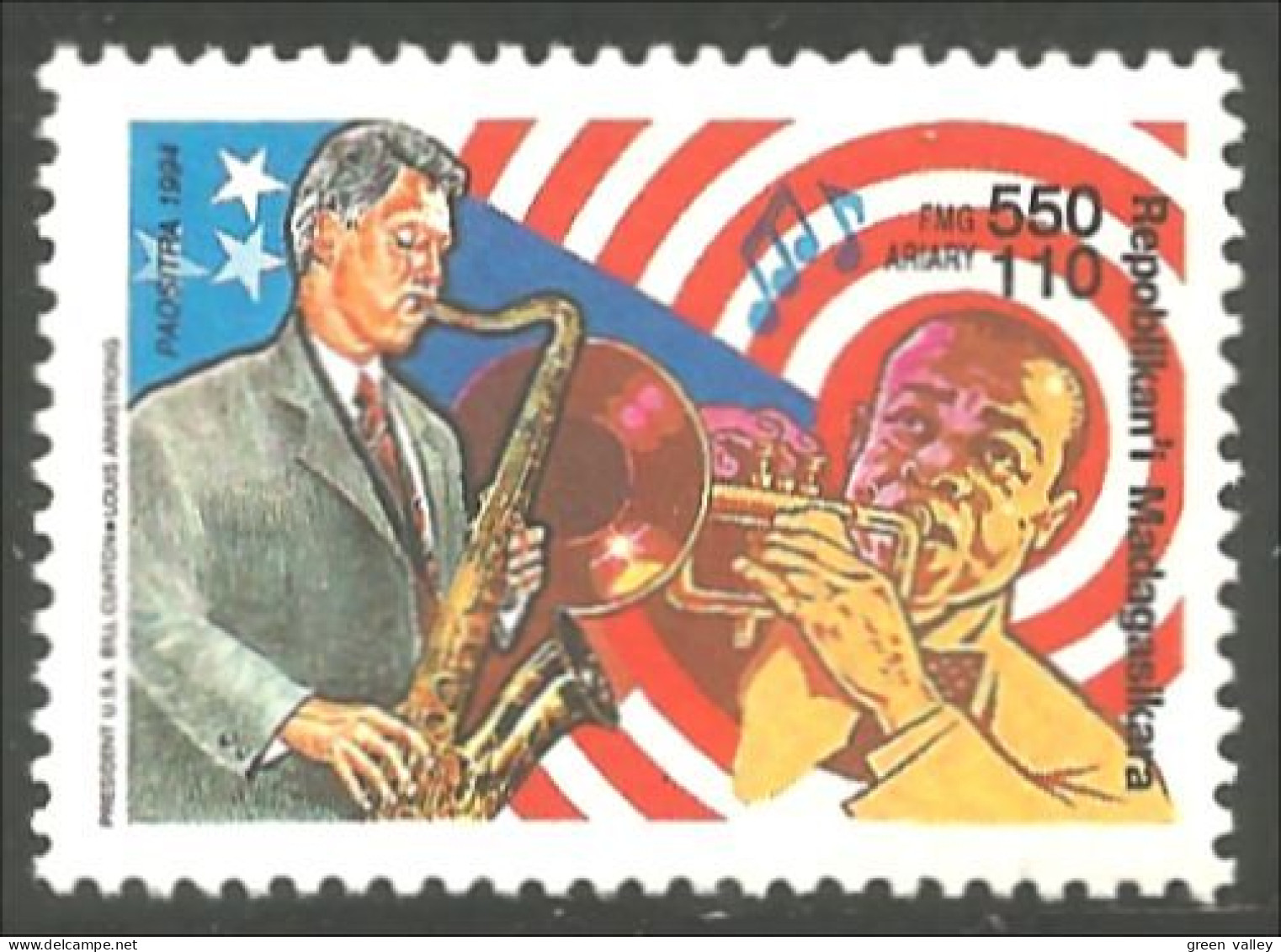 588 Madagascar Bill Clinton Louis Armstrong MNH ** Neuf SC (MDG-58c) - Chanteurs