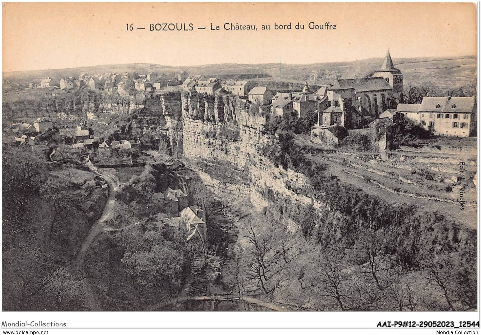 AAIP9-12-0798 - BOZOULS - Le Chateau Au Bord Du Gouffre - Bozouls