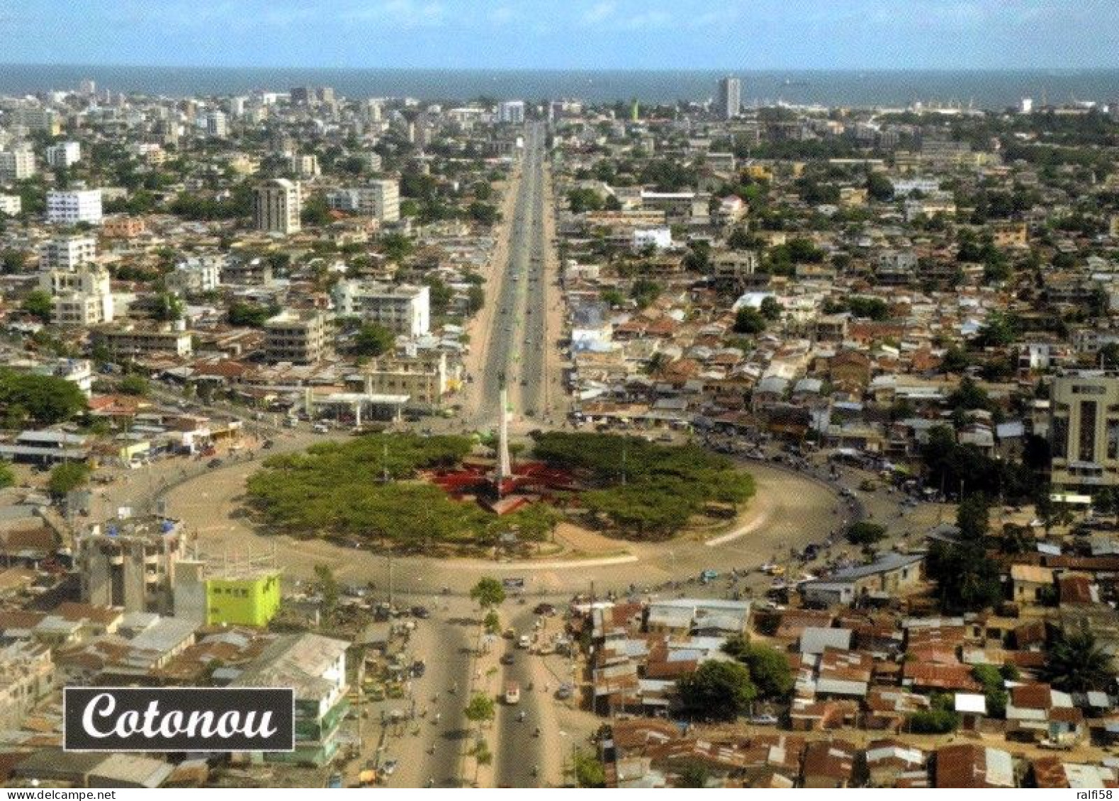 1 AK Benin * Blick Auf Die Stadt Cotonou - Regierungssitz Aber Nicht Die Hauptstadt Des Landes - Luftbildaufnahme * - Benín