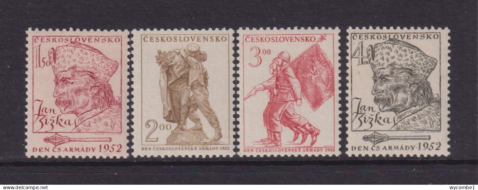 CZECHOSLOVAKIA  - 1952  Army Day Set   Never Hinged Mint - Ongebruikt