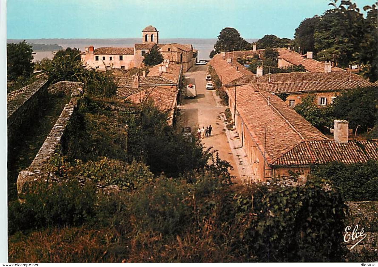 33 - Blaye - L'intérieur De La Citadelle Vauban, Au Fond, L'Eglise - CPM - Voir Scans Recto-Verso - Blaye