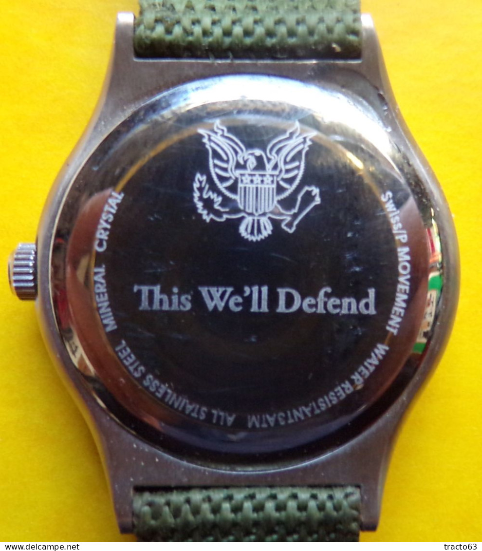 ARMEE AMERICAINE U.S : MONTRE US ARMY , WATER RESISTANT 50 METRES , AU DOS "THIS WE'LL DEFEND , SWISS MOVEMENT , ALL STA - Equipement