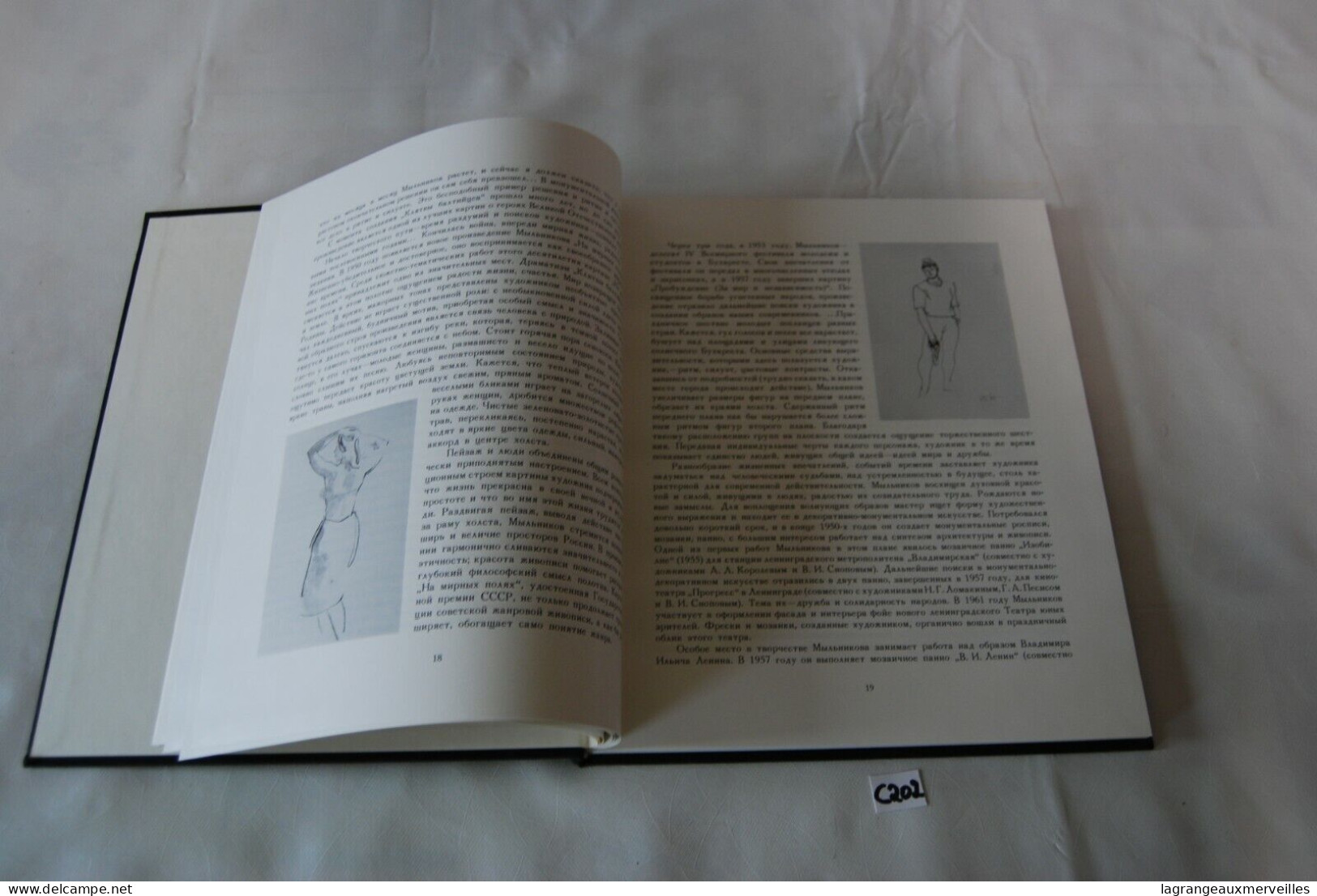 C202 Livre - Andrei Mylnikov - Aurora Art Publishers - Ontwikkeling