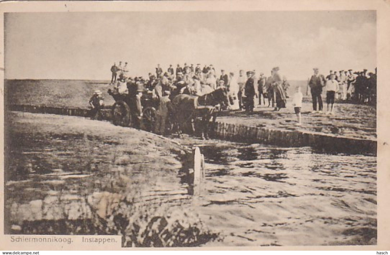 486065Schiermonnikoog, Instappen. (Kleinen Vouwen In De Hoeken)  - Schiermonnikoog