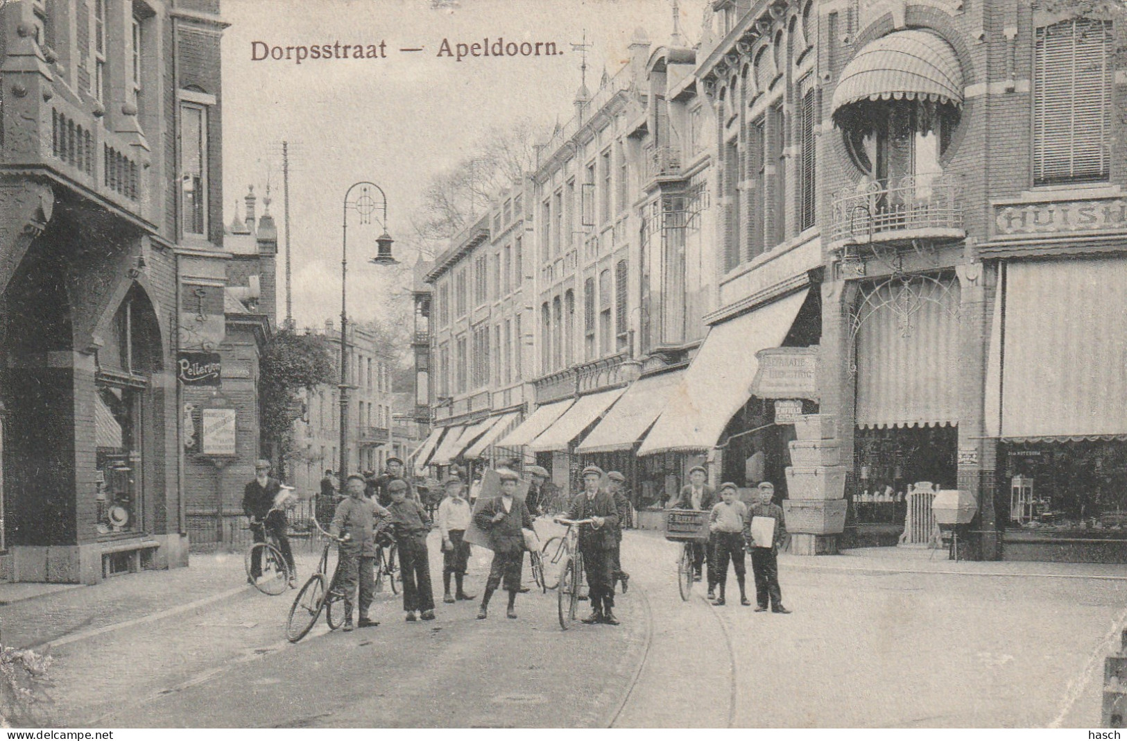 489399Apeldoorn, Dorpstraat. (Zie Hoeken Bij Gewerkt)  - Apeldoorn