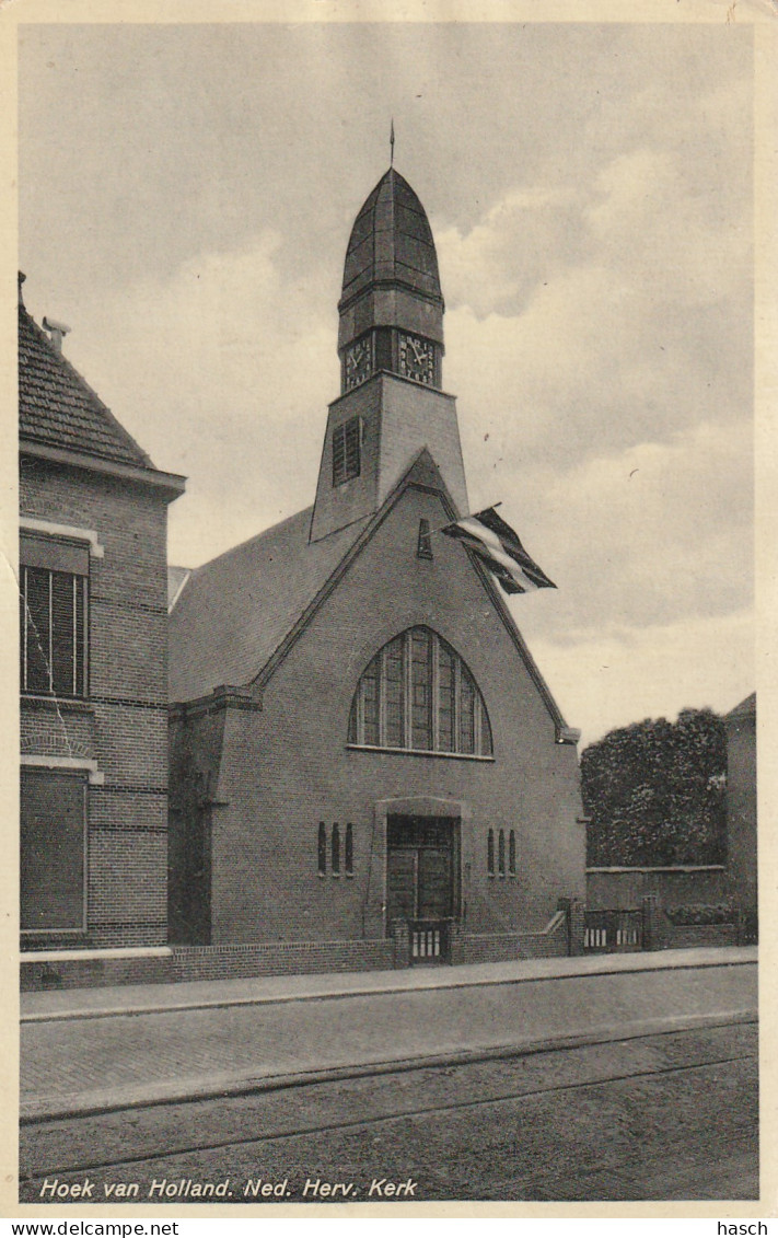 4893114Hoek Van Holland, Ned. Herv. Kerk. (Linkerkant Een Kras, Kaart Voelt Bobbelig)  - Hoek Van Holland