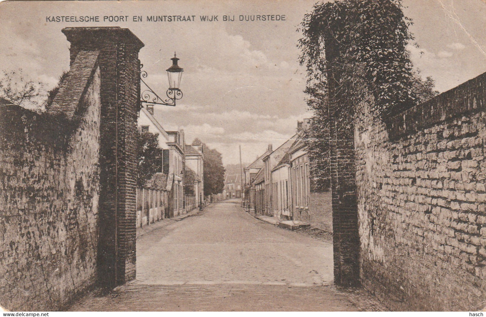 4893197Wijk Bij Duurstede, Kasteelsche Poort En Muntstraat. (Rechtsboven Een Vouw)  - Wijk Bij Duurstede