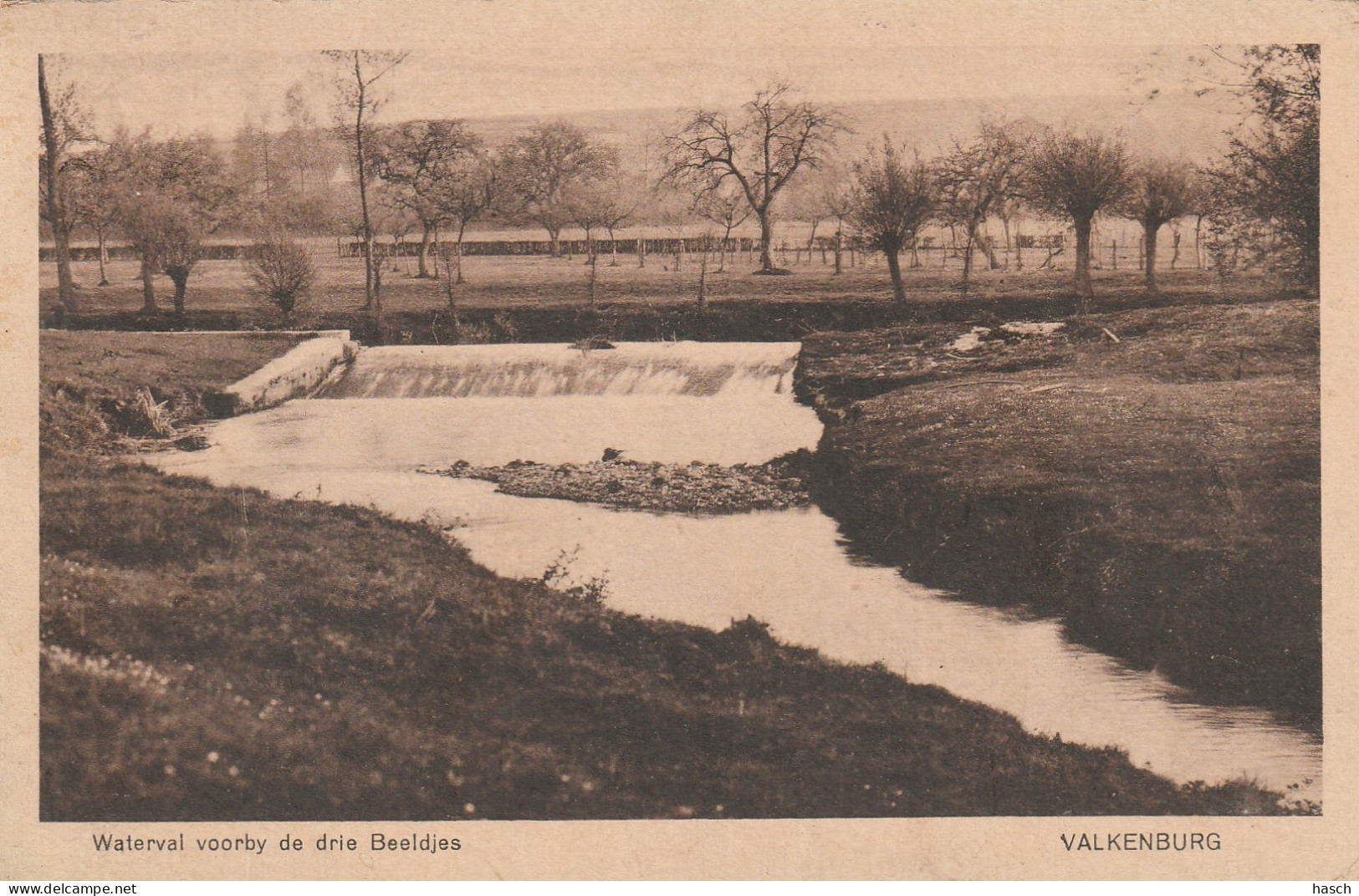 4893399Valkenburg, Waterval Voorbij De Drie Beeldjes. 1920. (Kleine Vouwen In De Hoeken)  - Valkenburg