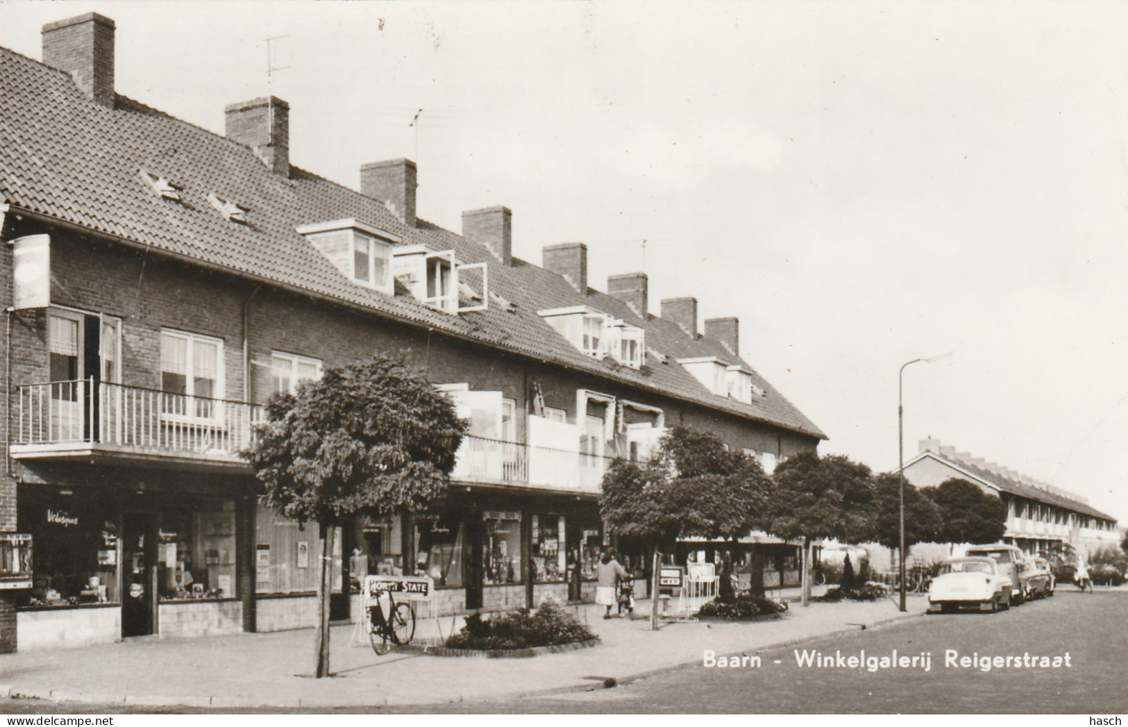 4893411Baarn, Winkelgalerij Reigerstraat. (Rechtsonder 2 Vouwen.  - Baarn