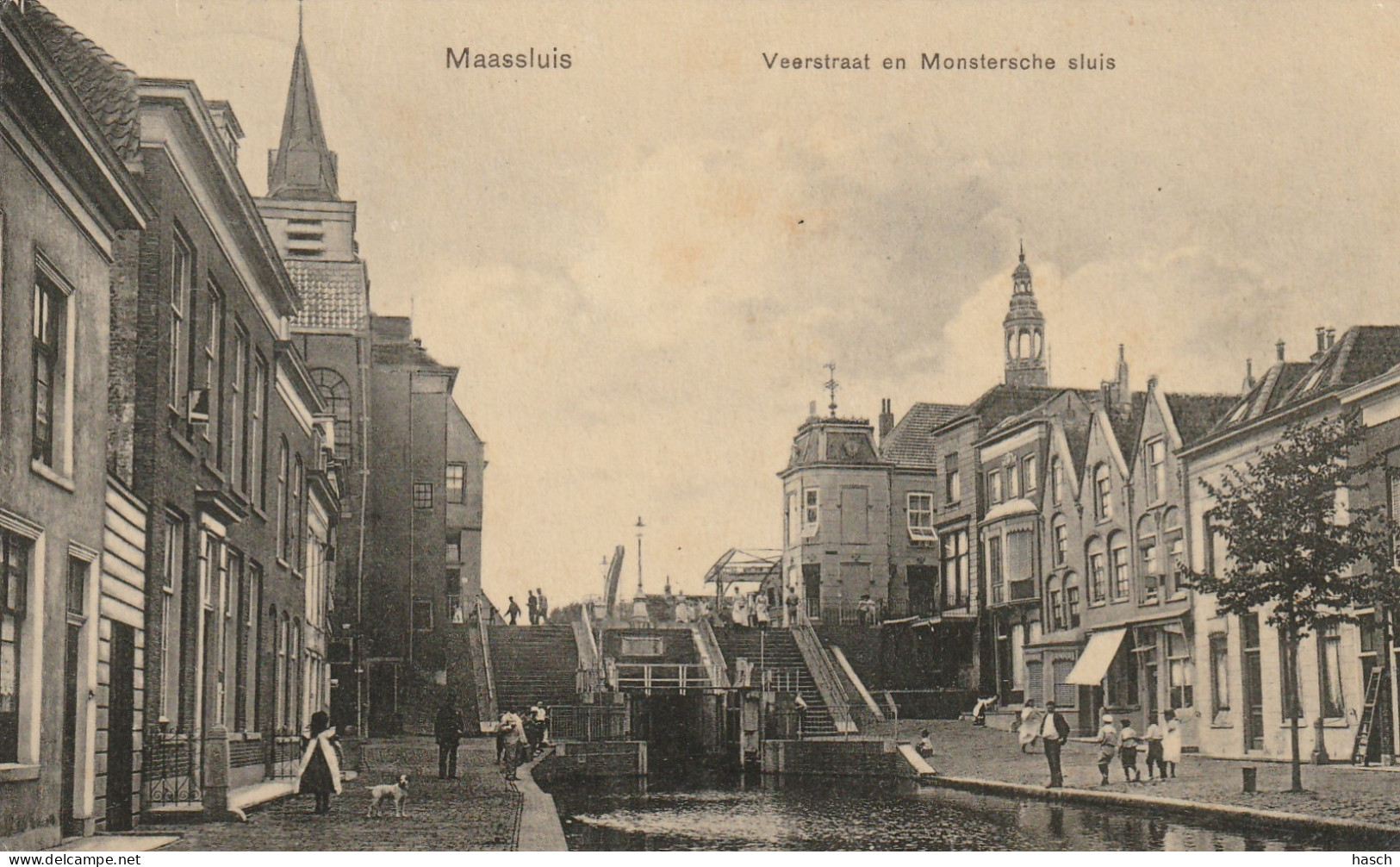 4893479Maassluis, Veerstraat En Monstersche Sluis. 1909.  - Maassluis