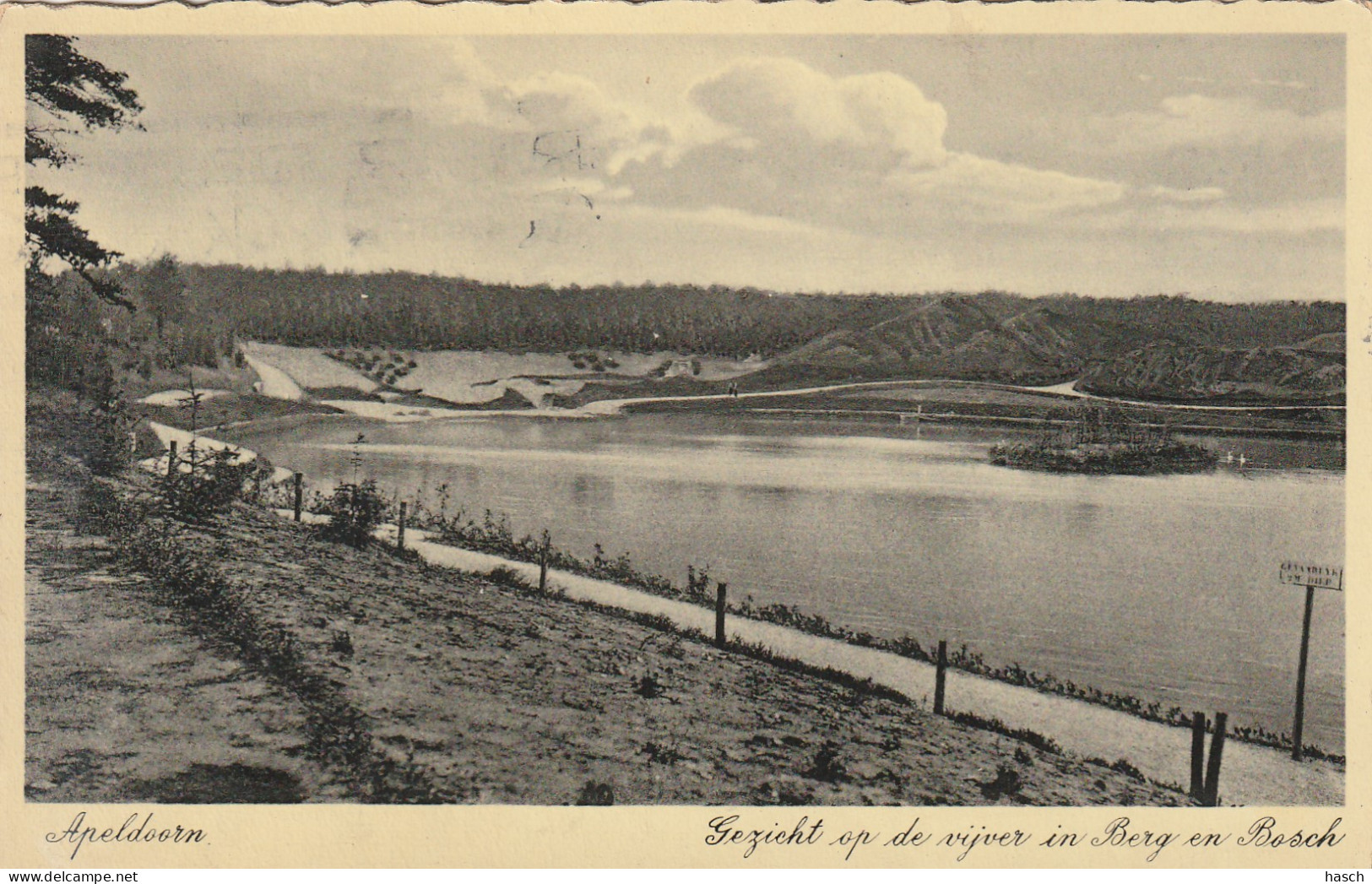 4893568Apeldoorn, Gezicht Op De Vijver In Berg En Bosch. 1938.  - Apeldoorn