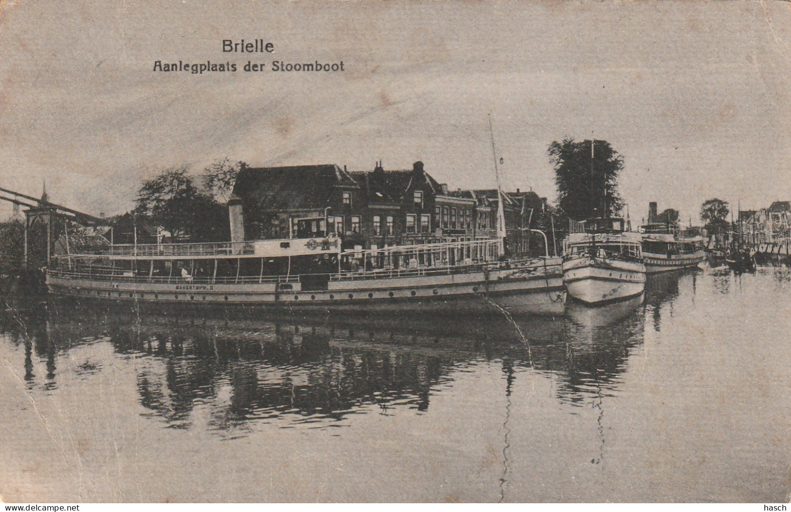 4893592Brielle, Aanlegplaats Der Stoomboot. (Diverse Vouwen En Bruine Vlekken)  - Brielle