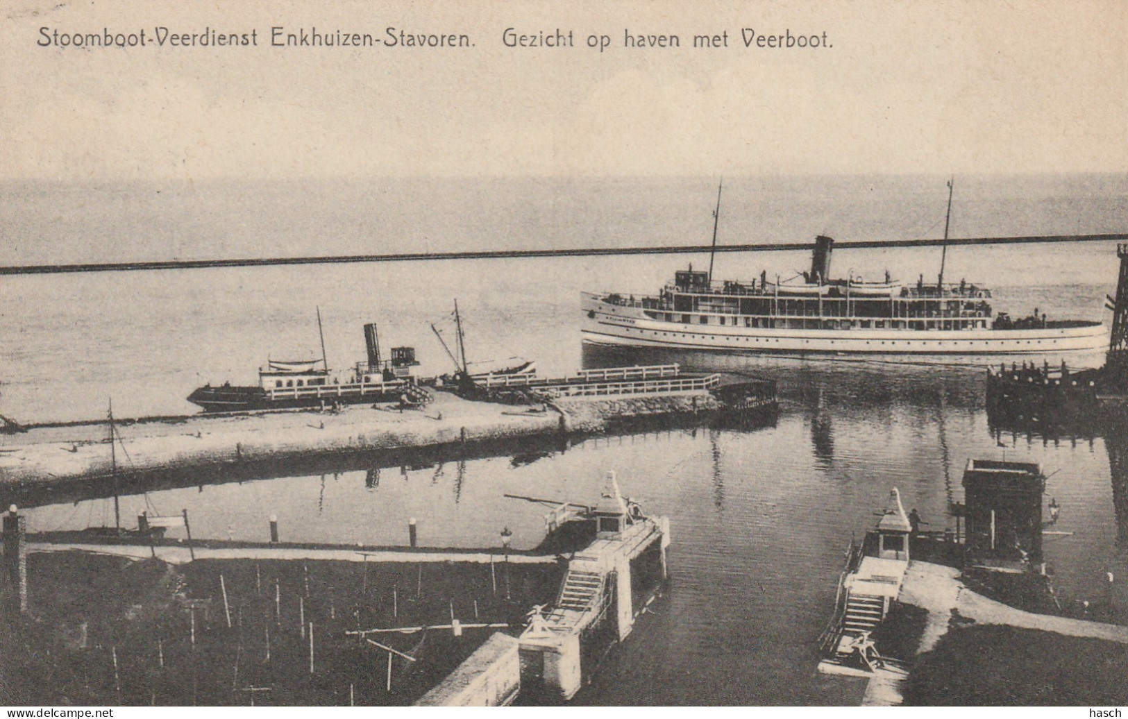 489282Enkhuizen, Stoomboot Veerdienst Enkhuizen – Stavoren. Gezicht Op Haven Met Veerboot. 1934.  - Enkhuizen