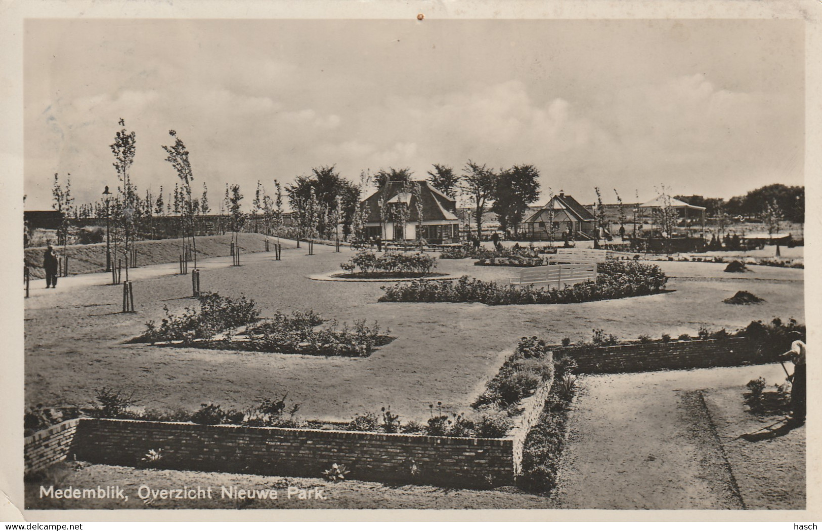 4892102Medemblik, Overzicht Nieuwe Park. 1943. (FOTOKAART) (Kleine Vouwen In De Hoeken, Punaisegaatje)   - Medemblik