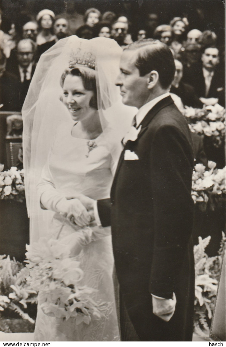 4897134Het Prinselijk Bruidspaar In Het Stadhuis Te Amsterdam. 10 Maart 1966.  - Königshäuser