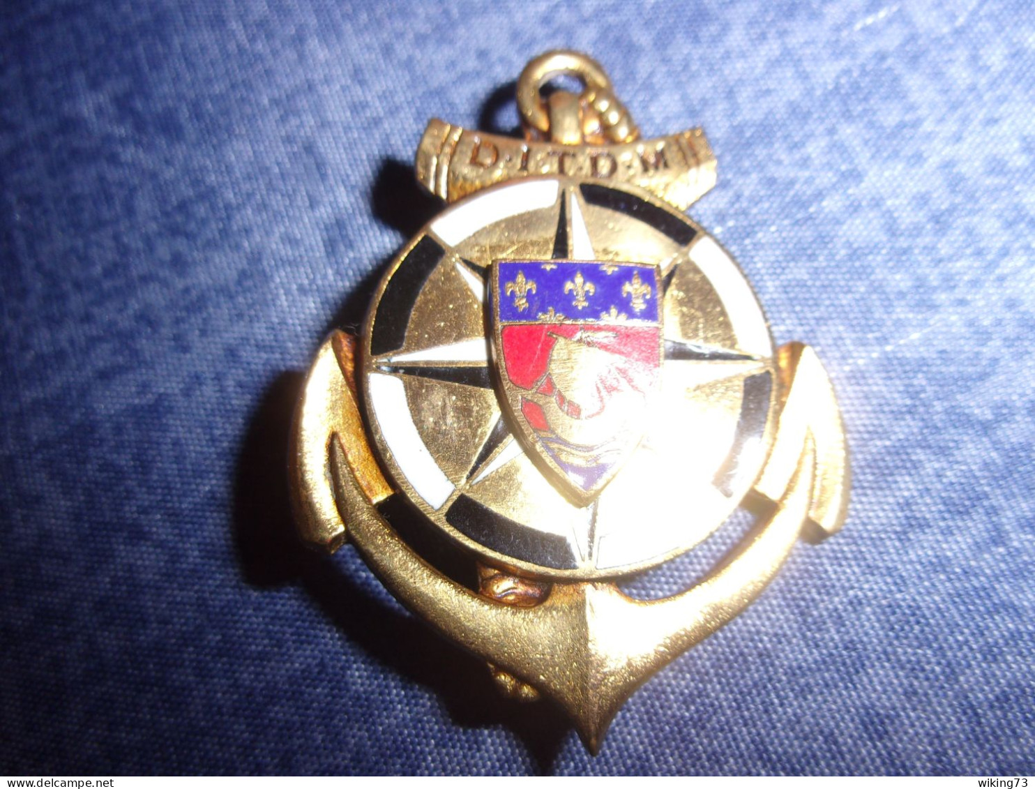 Insigne Ancien Dépôt Isolés Des Troupes De Marine De PARIS - DITDM - Blason - Esercito