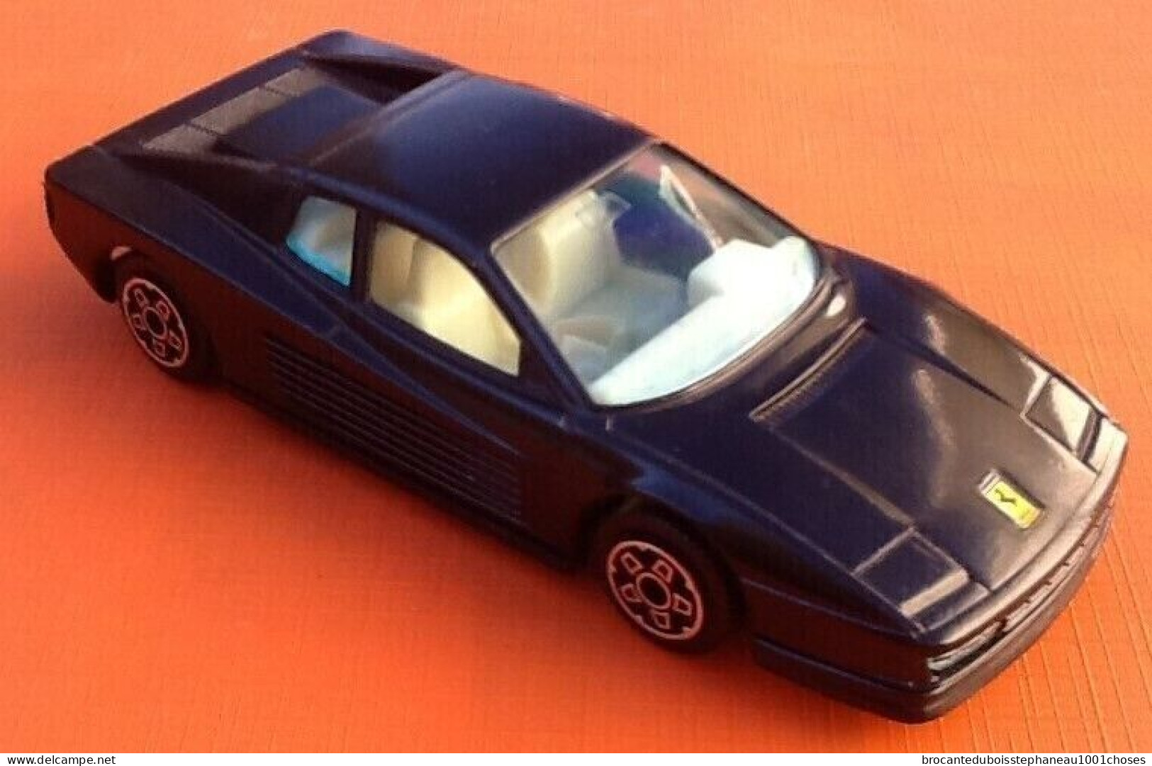 Voiture Miniature Ferrari Testarossa - Burago