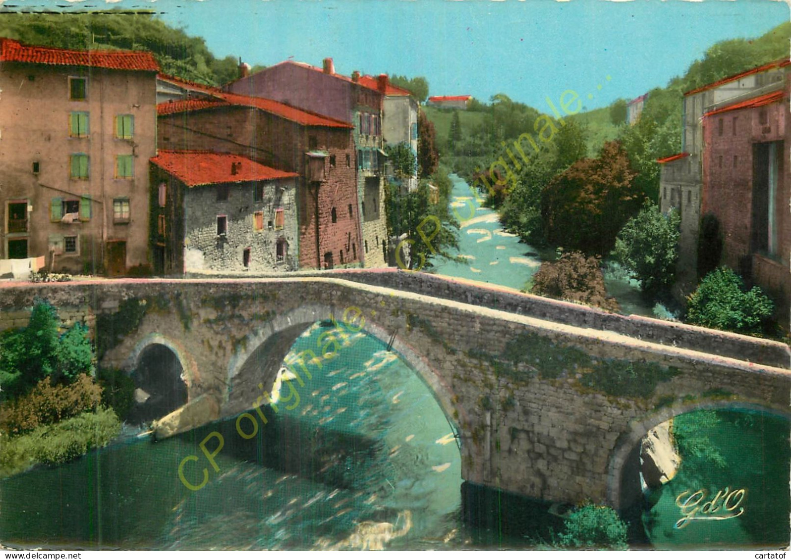 63.  OLLIERGUES . Le Vieux Pont . - Olliergues