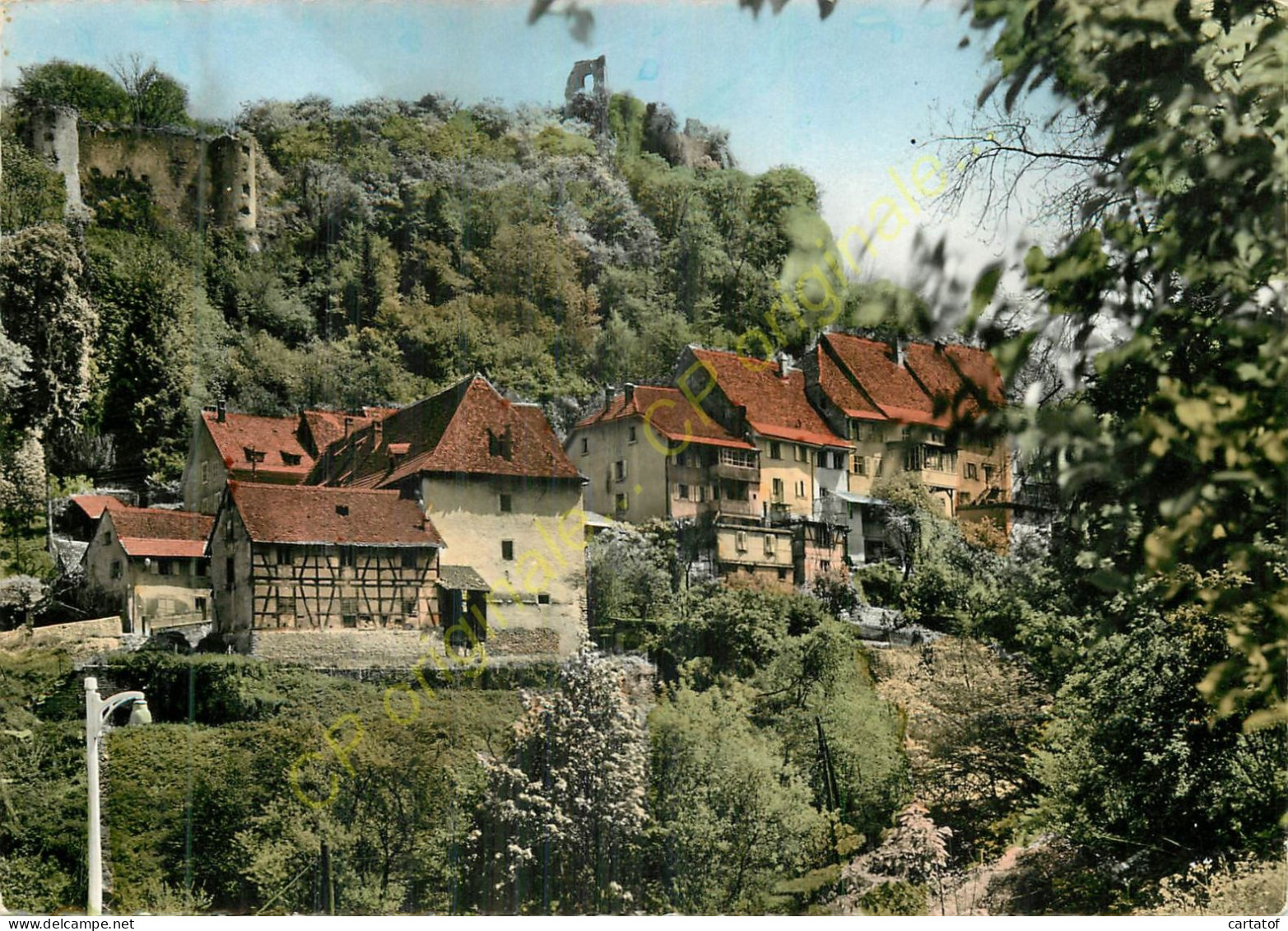 68.  FERRETTE . Haute Ville Et Château . - Ferrette