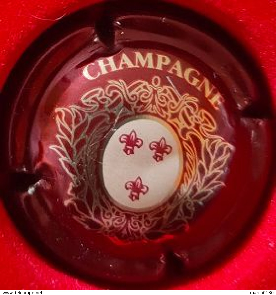 CAPSULE DE CHAMPAGNE MARIE STUART N° 9 - Marie Stuart