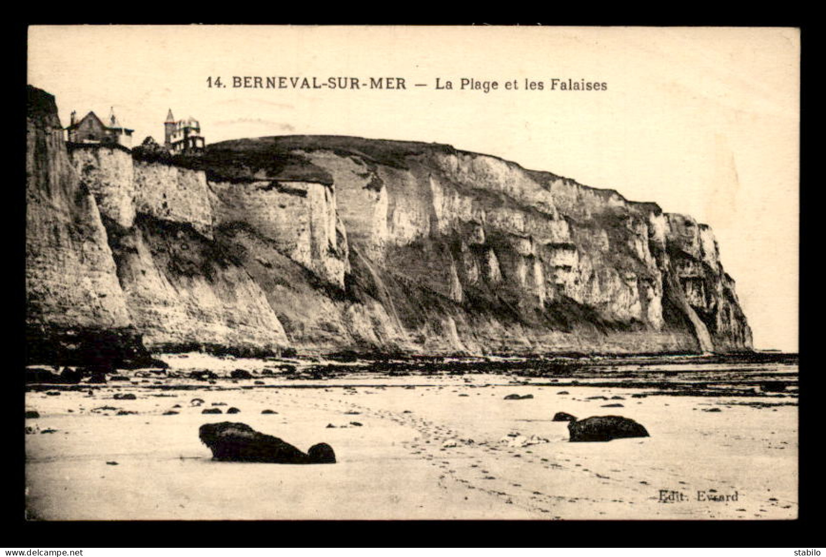 76 - BERNEVAL-SUR-MER - LA PLAGE ET LES FALAISES - Berneval