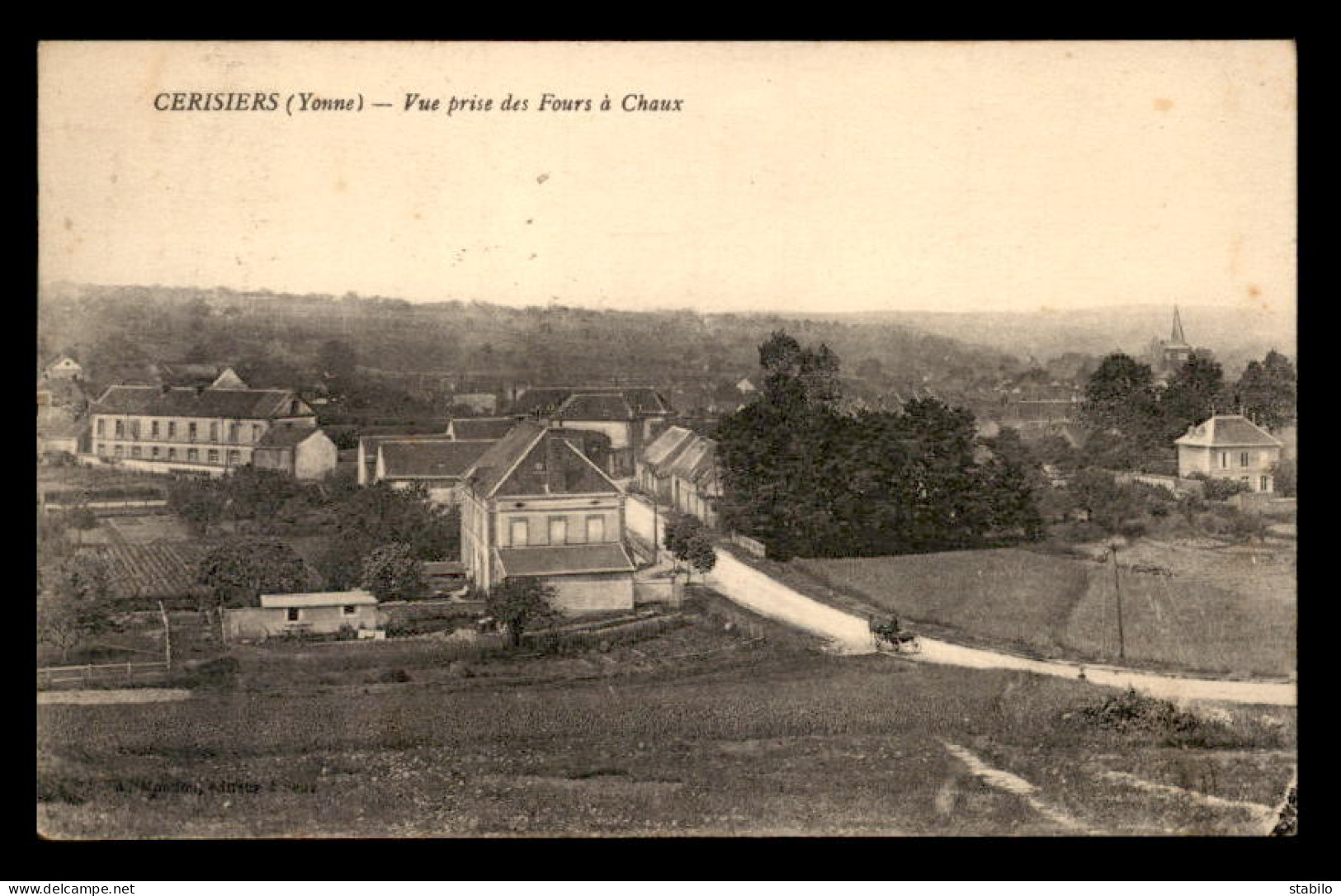 89 - CERISIERS - VUE PRISE DES FOURS A CHAUX - VOIR ETAT - Cerisiers