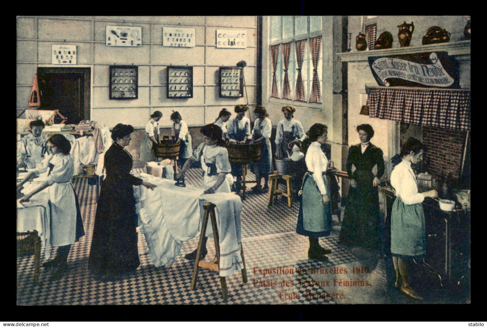BELGIQUE - BRUXELLES - EXPOSITION 1910 - PALAIS DES TRAVAUX FEMININS - REPASSAGE - FER A REPASSER - Onderwijs, Scholen En Universiteiten