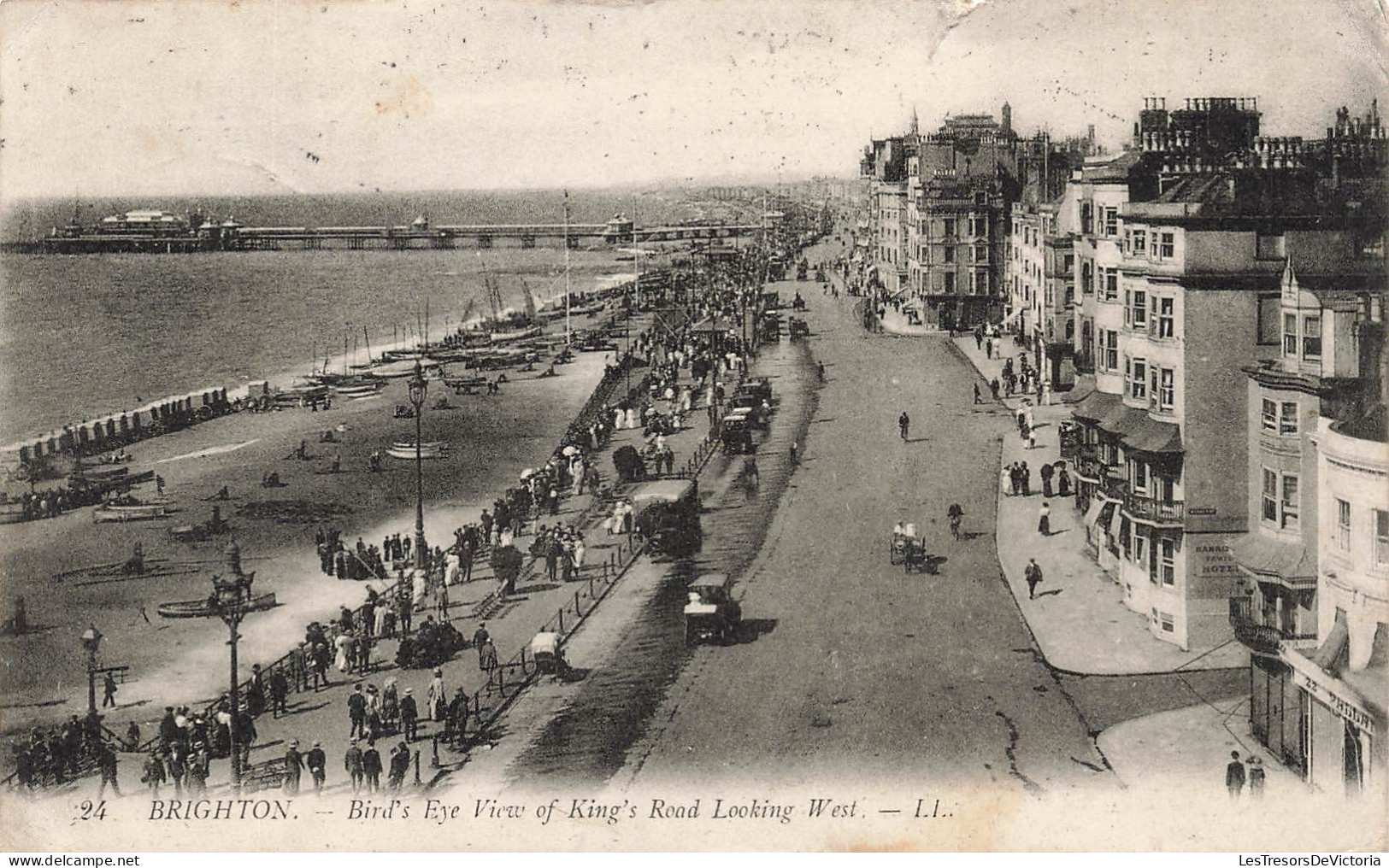 ROYAUME-UNI - Brighton - Bird's Eye View Of King's Road Looking West - L L - Animé - Carte Postale Ancienne - Brighton