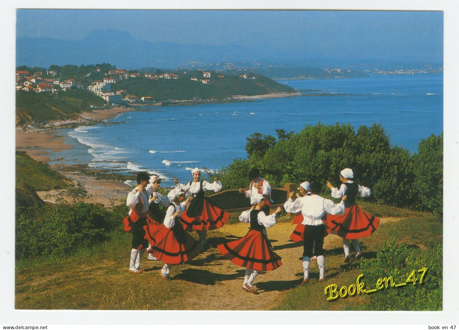 {87025} Danse Folklorique Du Pays Basque à Bidart , Groupe Xintako , Au Fond , Guéthary Et Les 3 Couronnes - Danze