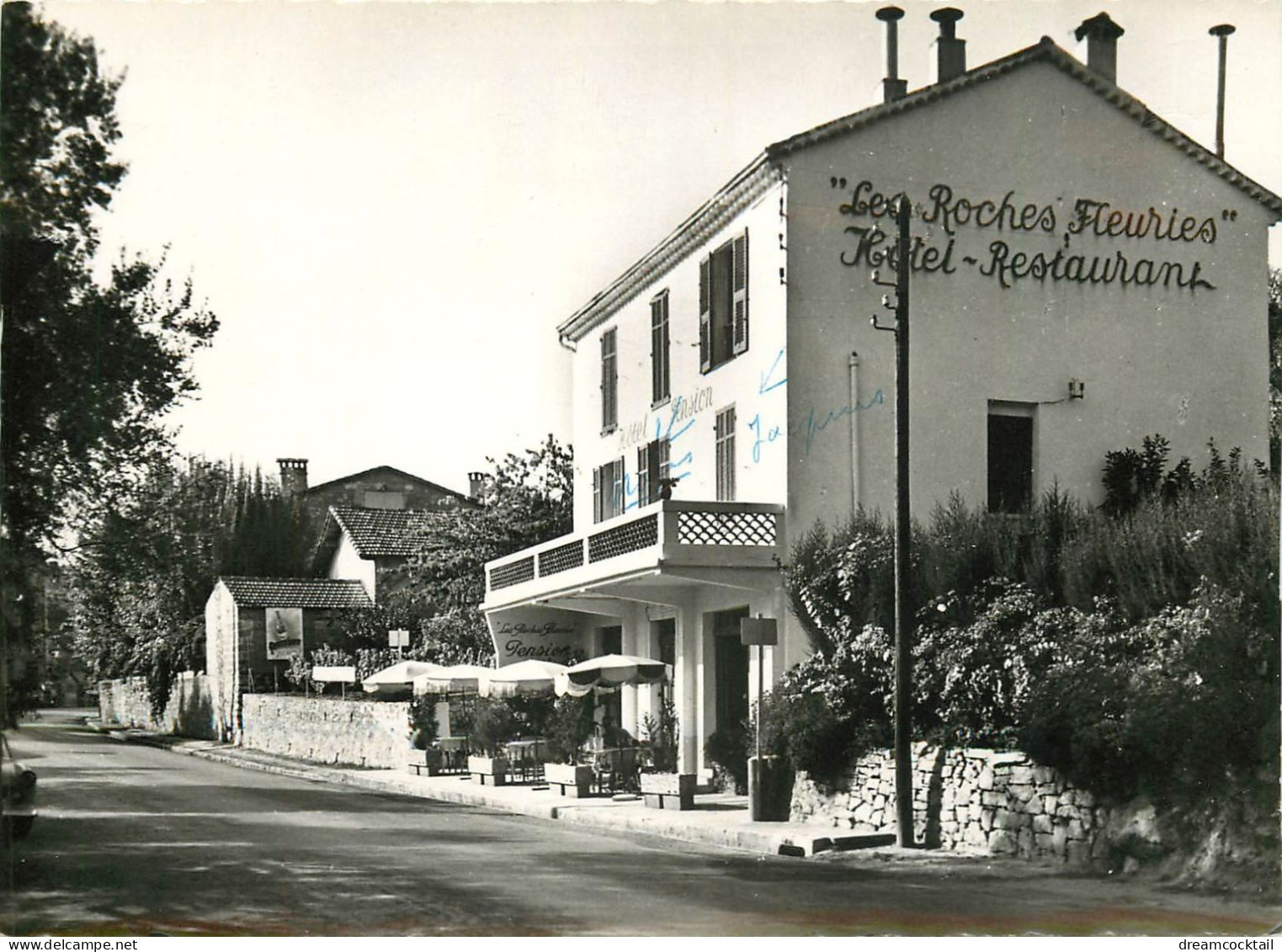 Photo Cpsm Grand Format 06 MOUGINS-LES-BARAQUES Hôtel Restaurant "Les Roches Fleuries" 1957 - Mougins