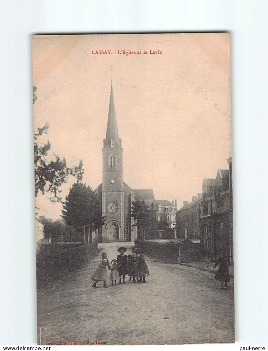 LASSAY : L'Eglise Et La Levée - Très Bon état - Lassay Les Chateaux