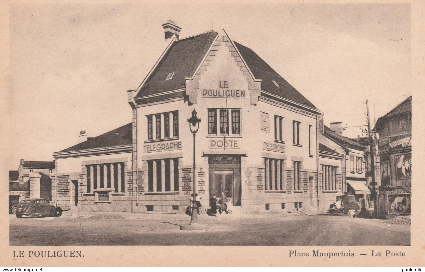 CPA TRES ANCIENNE  LE POULIGUEN  PLACE MAUPERTUIS LA POSTE  ANCIENNE VOITURES - Postal Services