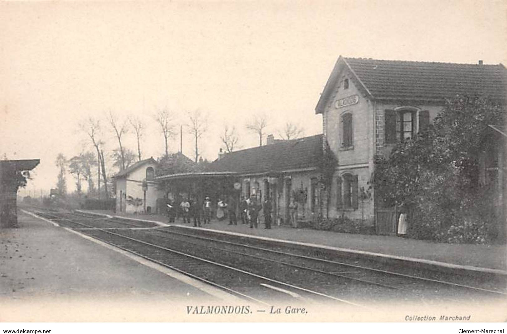 VALMONDOIS - La Gare - Très Bon état - Valmondois