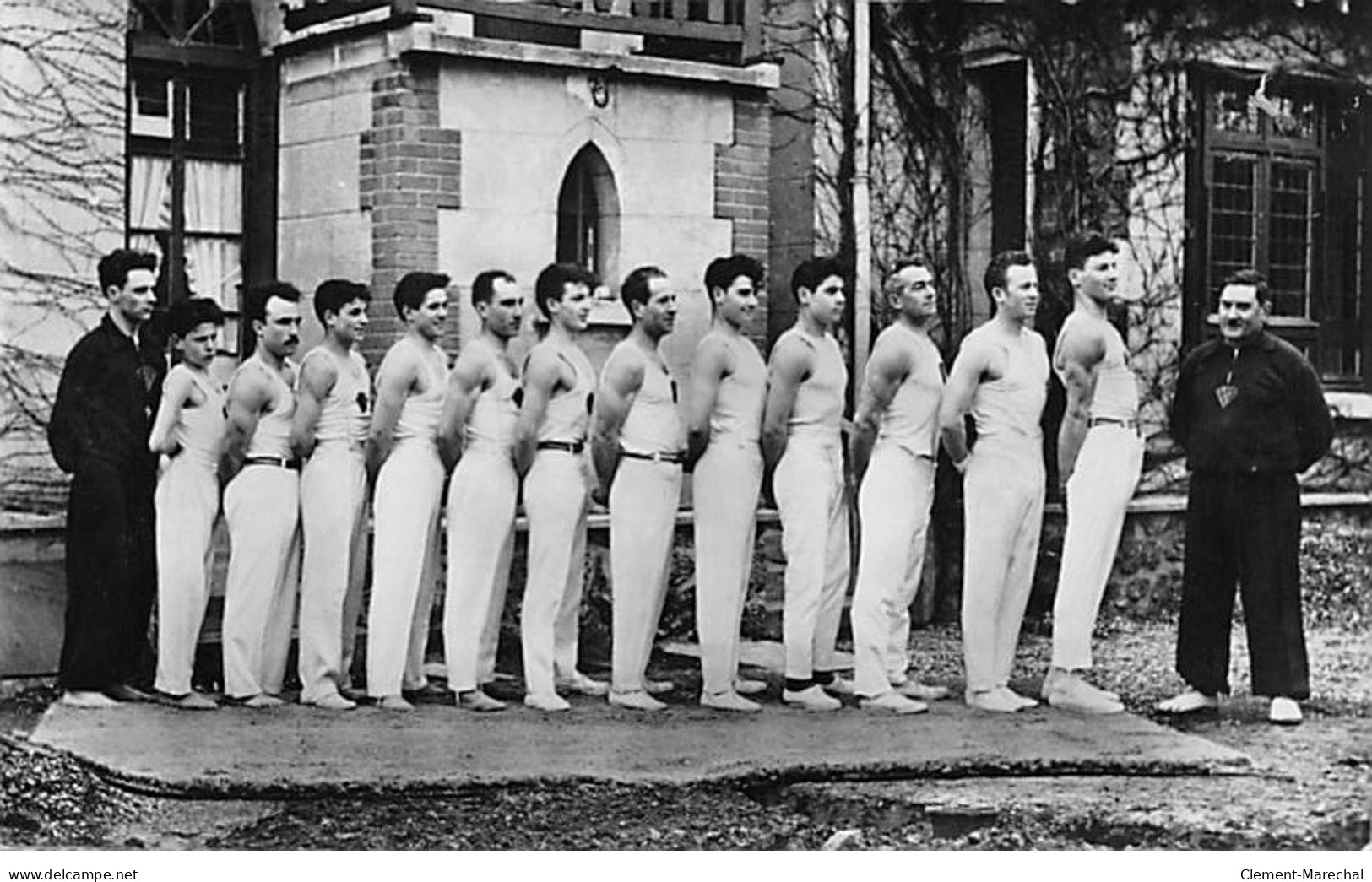 Société De Gymnastique Du CHESNAY - Section Adultes - Bernard LE QUEMENER Champion De France 1954 - Très Bon état - Le Chesnay