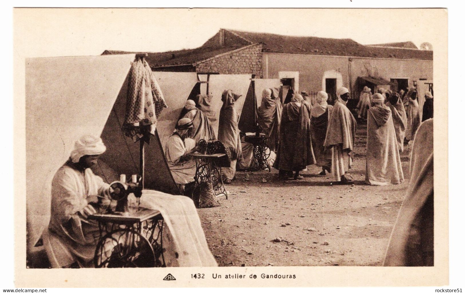 Un Atelier De Gandouras - Vendedores Ambulantes